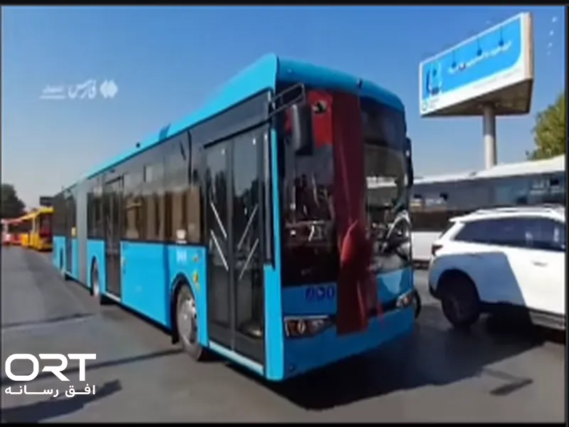 ۵۰ دستگاه اتوبوس دوکابین شرکت خودرو سازی اسنا از تبریز راهی خطوط BRT اصفهان شد .