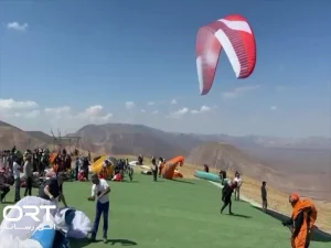 پرواز پاراگلایدرها در آسمان آذربایجان شرقی
